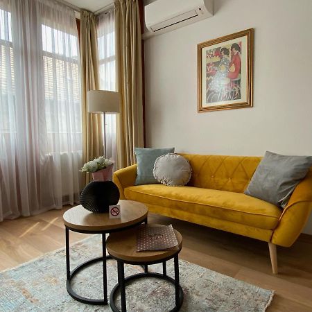 Lovag8 Apartment Budapeste Exterior foto